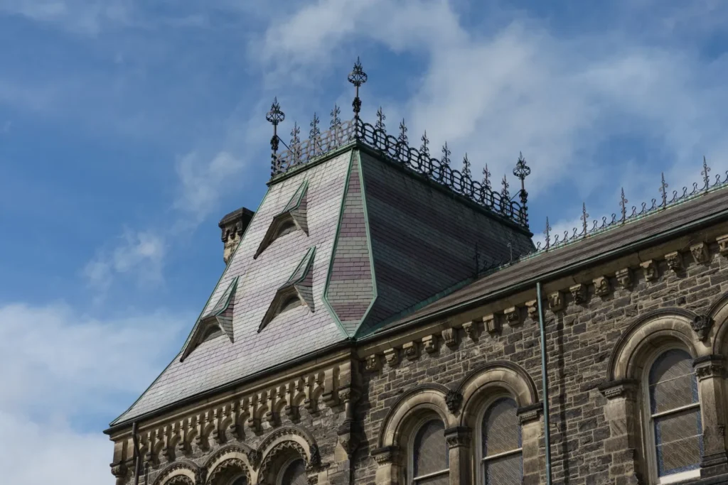 When A Unitary Structure Works Best